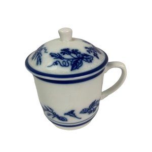 Williams-Sonoma Lidded Teacup in French Floral Pattern Mug White Blue